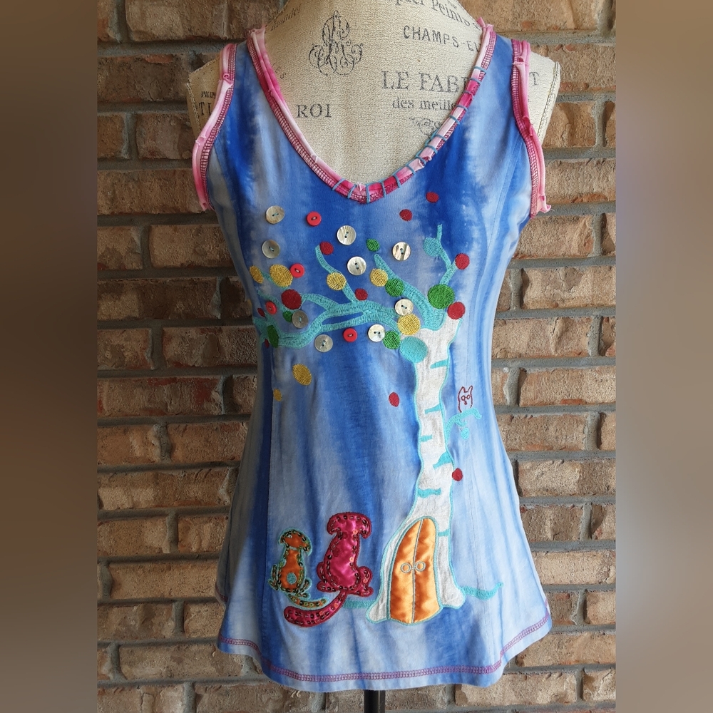 Liuce's Novelty Distressed Tie Dye Art To Wear Tank.